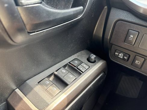 Used 2021 Toyota Tacoma SR5 RWD image 23