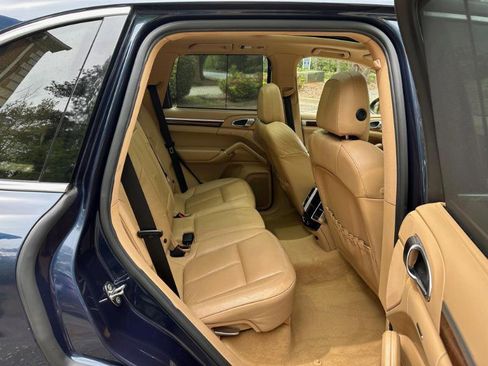 Used 2011 Porsche Cayenne AWD/4WD image 40