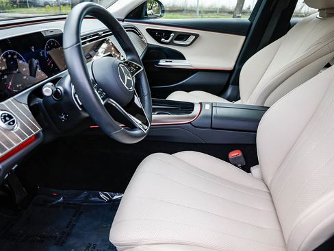 Certified 2025 Mercedes-Benz E 350 4MATIC Sedan image 19