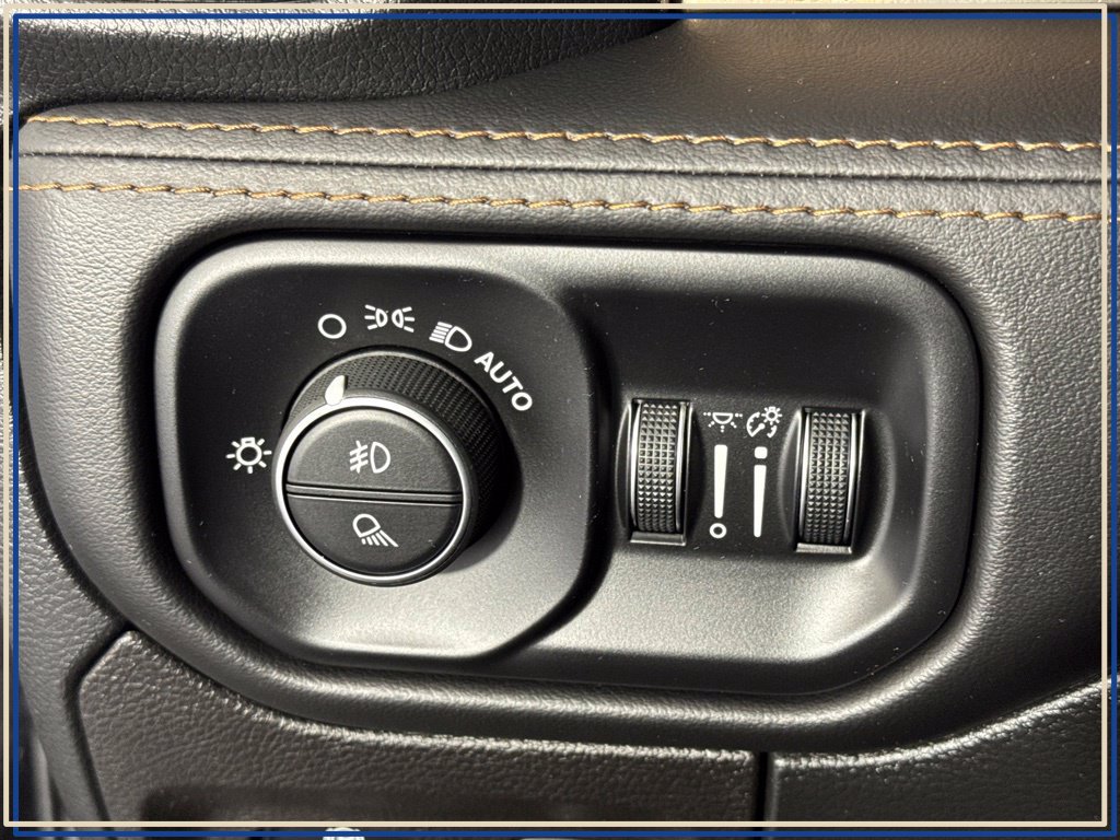 Used 2021 RAM 1500 Limited AWD/4WD image 23
