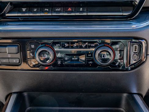 Used 2024 Chevrolet Silverado 3500 High Country w/ High Country Premium Package image 27