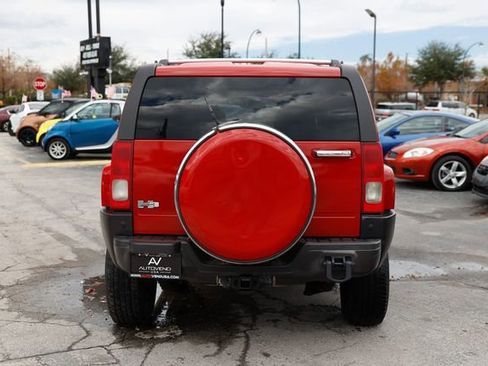 Used 2006 HUMMER H3 4dr 4WD SUV image 14