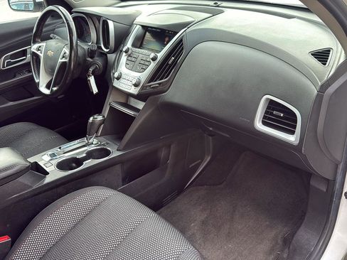 Used 2017 Chevrolet Equinox LT w/ Convenience Package FWD image 31