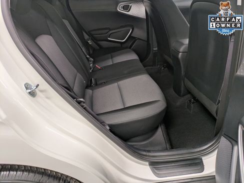 Certified 2025 Kia Soul LX w/ LX Technology Package FWD image 27