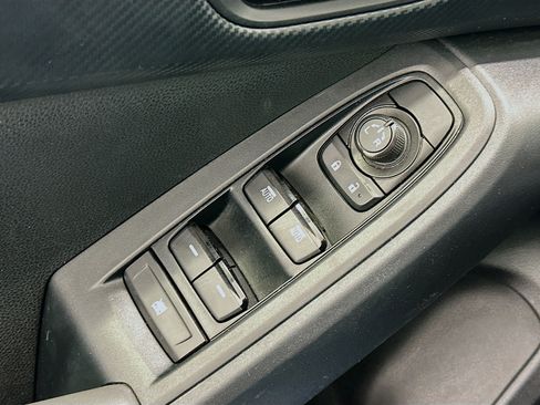 Used 2024 Subaru Crosstrek 2.0i Premium image 15