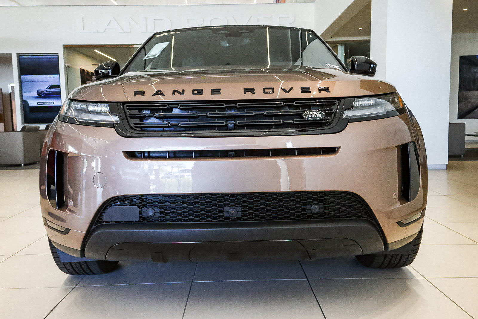 New 2026 Land Rover Range Rover Evoque S AWD/4WD image 2