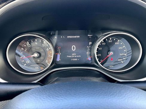 Used 2020 Jeep Compass Limited image 22