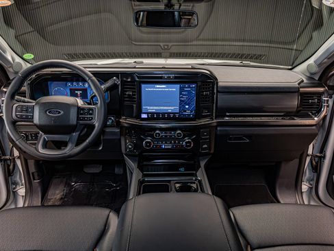 Used 2026 Ford F250 Lariat AWD/4WD image 4