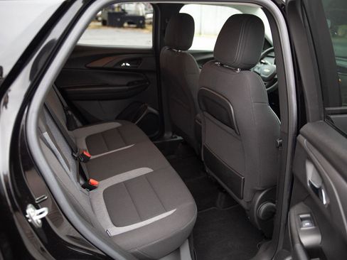 Used 2022 Chevrolet TrailBlazer LT w/ Convenience Package image 23