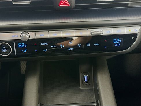 Used 2024 Hyundai Ioniq 6 SE image 24