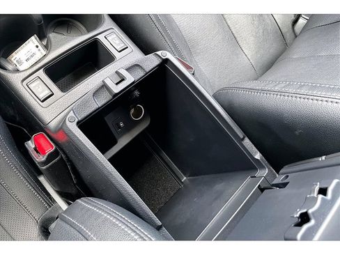 Used 2019 Nissan Rogue SL AWD/4WD image 16