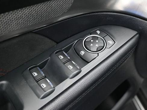 Used 2019 Ford Explorer XLT w/ Equipment Group 202A FWD image 14