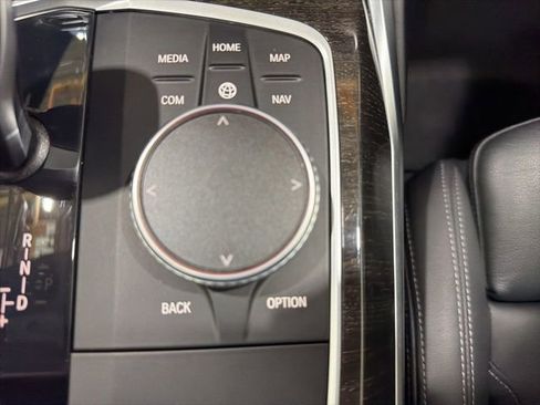 Used 2021 BMW 330i Sedan w/ Premium Package RWD image 39