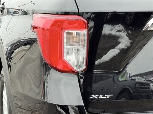 Certified 2023 Ford Explorer XLT image 29