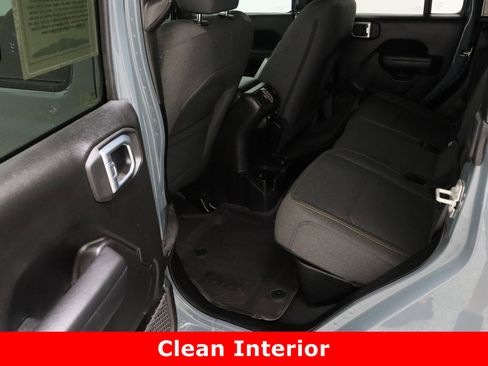 Used 2024 Jeep Gladiator Sport image 27