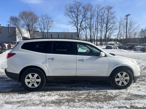Used 2011 Chevrolet Traverse LT w/ Personal Connectivity Package image 8
