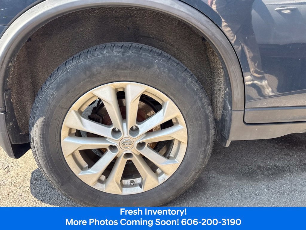 Used 2016 Nissan Rogue SV AWD/4WD image 5