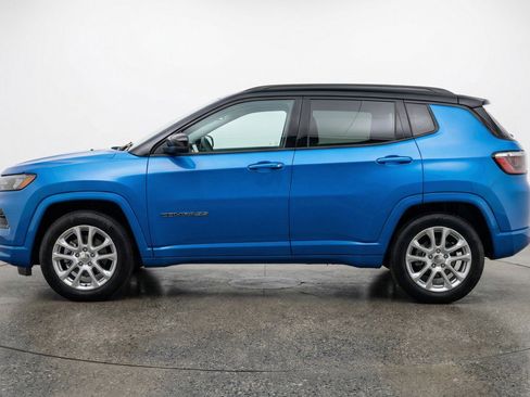 Used 2025 Jeep Compass Limited AWD/4WD image 5