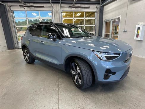 Used 2023 Volvo XC40 Recharge Plus AWD/4WD image 7