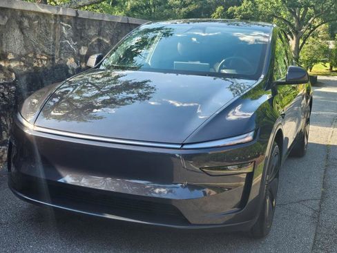 Used 2026 Tesla Model Y Long Range AWD/4WD image 14