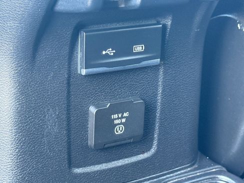 Used 2019 Jeep Wrangler Unlimited Sahara AWD/4WD image 26