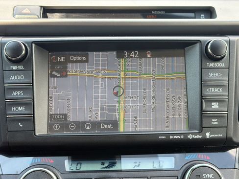 Used 2016 Toyota RAV4 XLE w/ Convenience Package FWD image 14