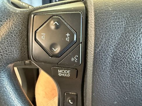 Used 2020 Toyota Tacoma SR RWD image 16