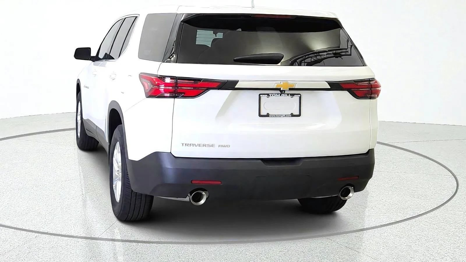 Used 2023 Chevrolet Traverse LS w/ Safety Package AWD/4WD image 7