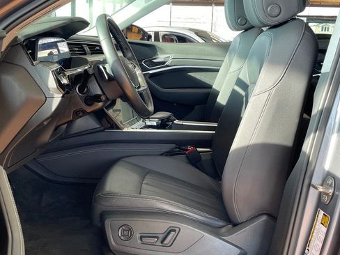 Used 2021 Audi e-tron Premium Plus w/ Premium Plus Package image 13