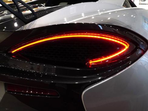 Used 2017 McLaren 570S Coupe image 10