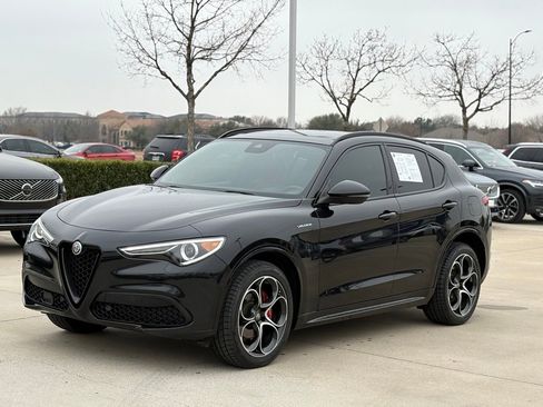 Used 2023 Alfa Romeo Stelvio Veloce image 2