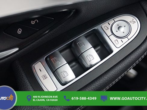 Used 2019 Mercedes-Benz GLC 300 4MATIC image 18