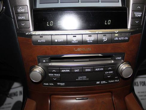 Used 2011 Lexus LS 460 image 21