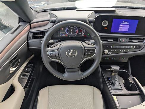 Certified 2025 Lexus ES 350 w/ Premium Package image 15