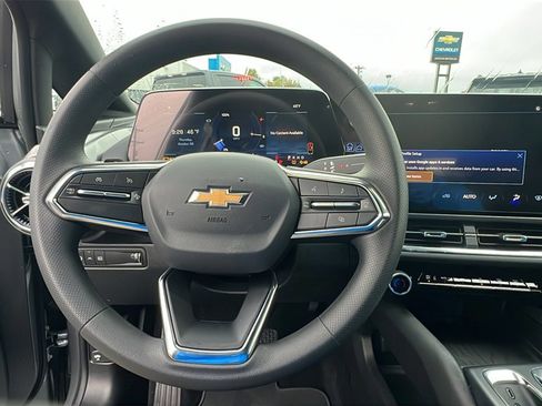 New 2026 Chevrolet Equinox EV LT image 18