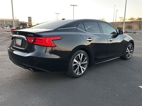 Used 2017 Nissan Maxima Platinum image 3