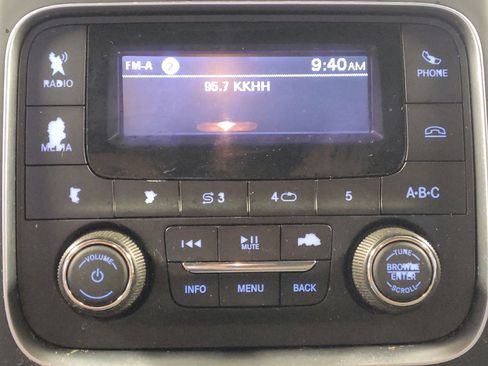 Used 2020 RAM 1500 Tradesman w/ Chrome Plus Package RWD image 25