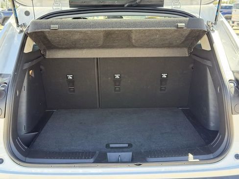 Certified 2025 Chevrolet Trax LT image 33