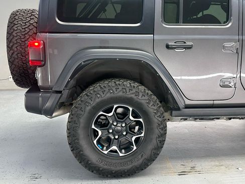 Used 2022 Jeep Wrangler Unlimited Rubicon 4xe w/ Cold Weather Group AWD/4WD image 10