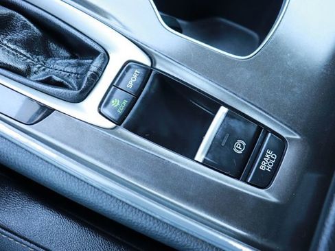 Used 2019 Honda Accord Sport image 18