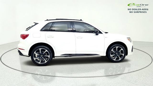 Used 2025 Audi Q3 2.0T Premium Plus w/ Premium Plus Package AWD/4WD image 9