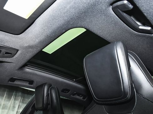 Used 2025 Porsche Macan 4 Electric image 47