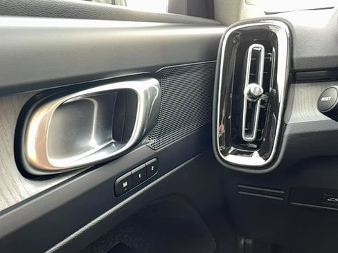 New 2026 Volvo XC40 B5 Core image 19