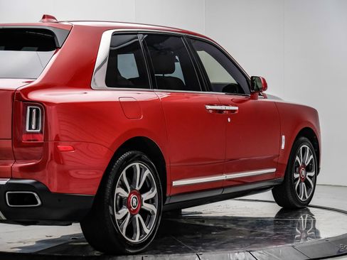 Used 2019 Rolls-Royce Cullinan AWD/4WD image 22