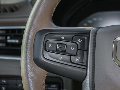 Used 2022 GMC Yukon XL Denali image 19