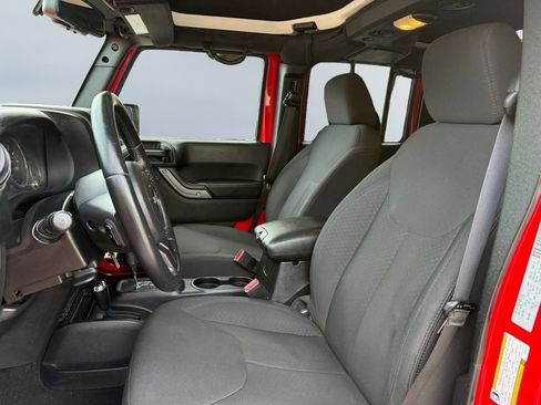 Used 2015 Jeep Wrangler Unlimited Willys image 17