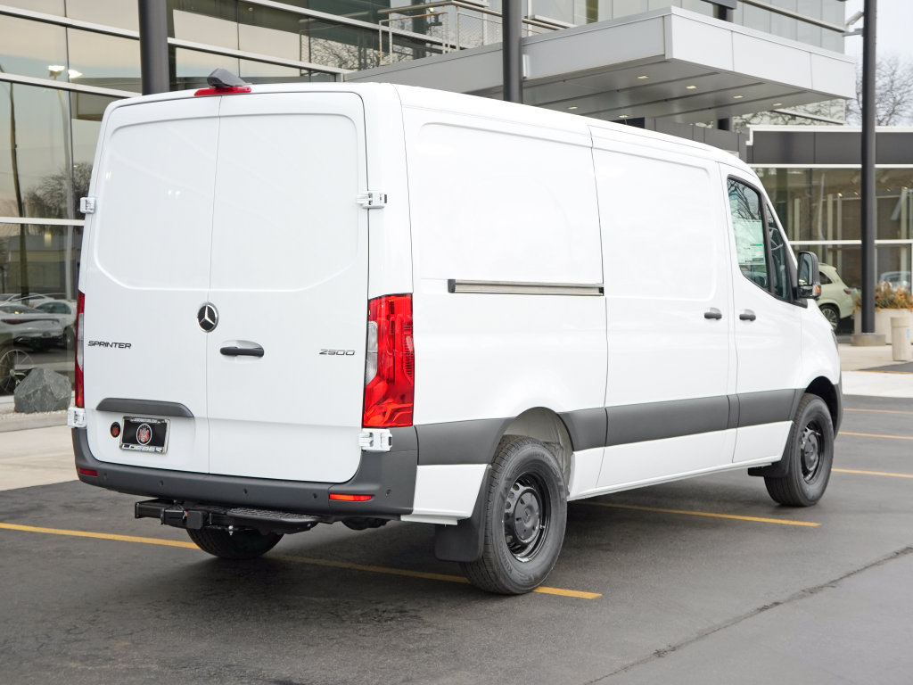 Used 2026 Mercedes-Benz Sprinter 2500 image 3