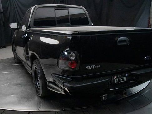 Used 2002 Ford F150 Lightning RWD image 11