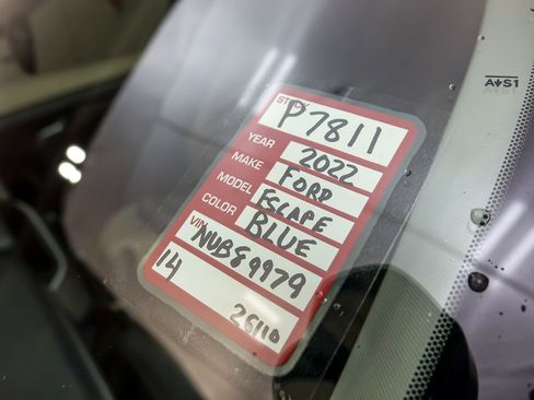 Used 2022 Ford Escape SEL w/ Technology Package image 31