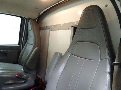 Used 2019 Chevrolet Express 3500 w/ Power Convenience Package RWD image 19